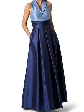 Adrianna Papell
Color Block Mikado Collared V-Neck Sleeveless Tuxedo Gown